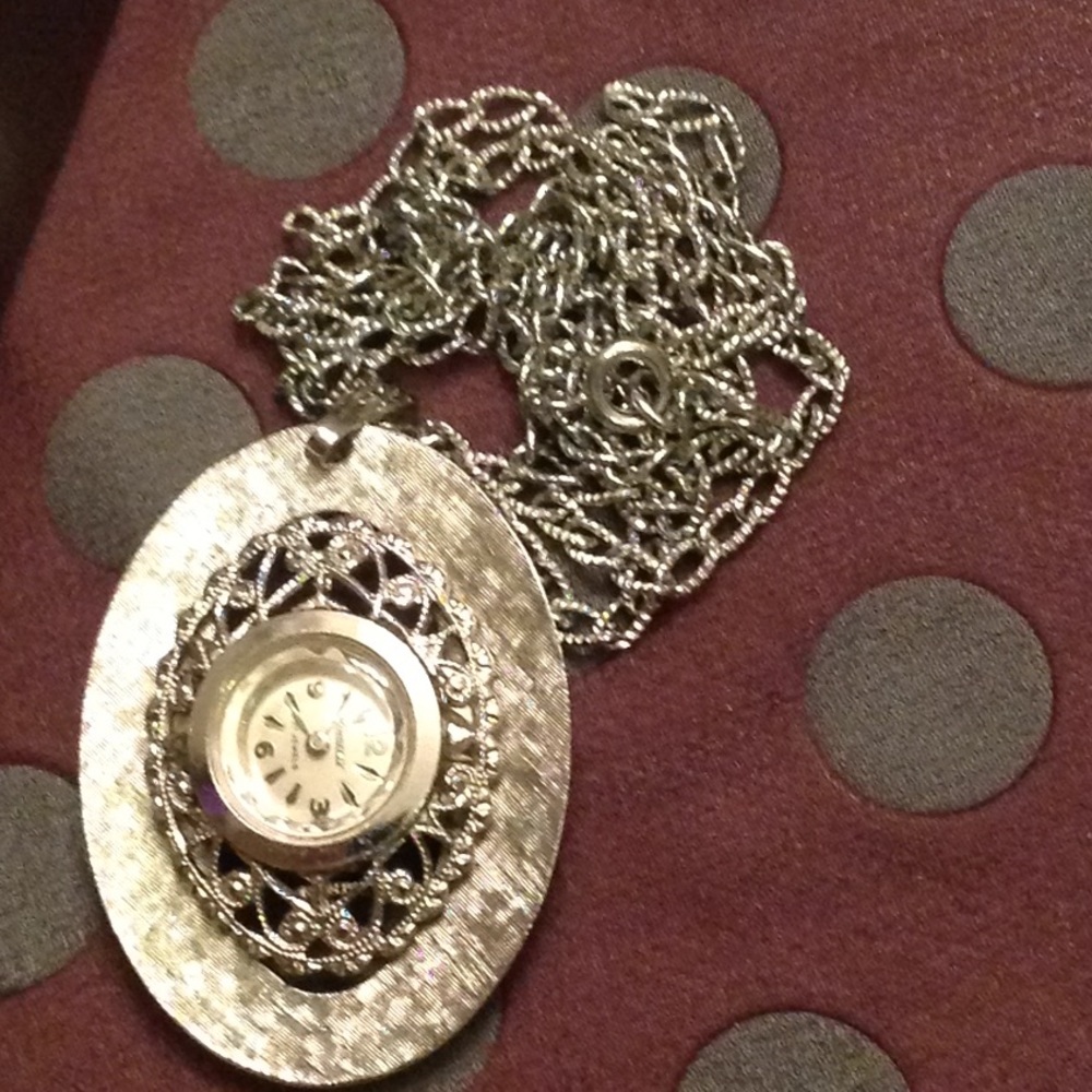 17 jewel kimberly  watch pendant  estate piece